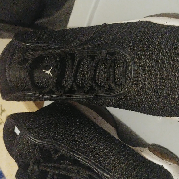 Jordan Horizons size 10 black and white - Picture 2 of 4